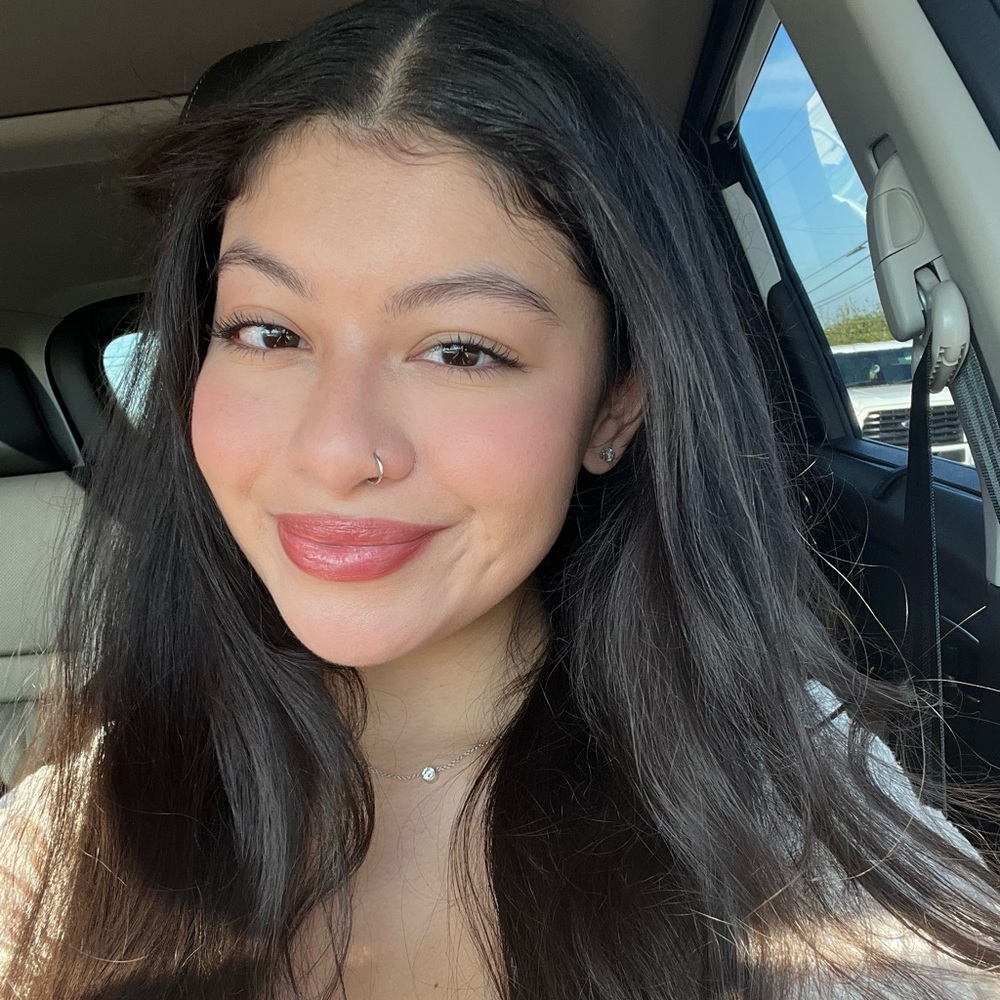 Meet your Posher, Alexandra